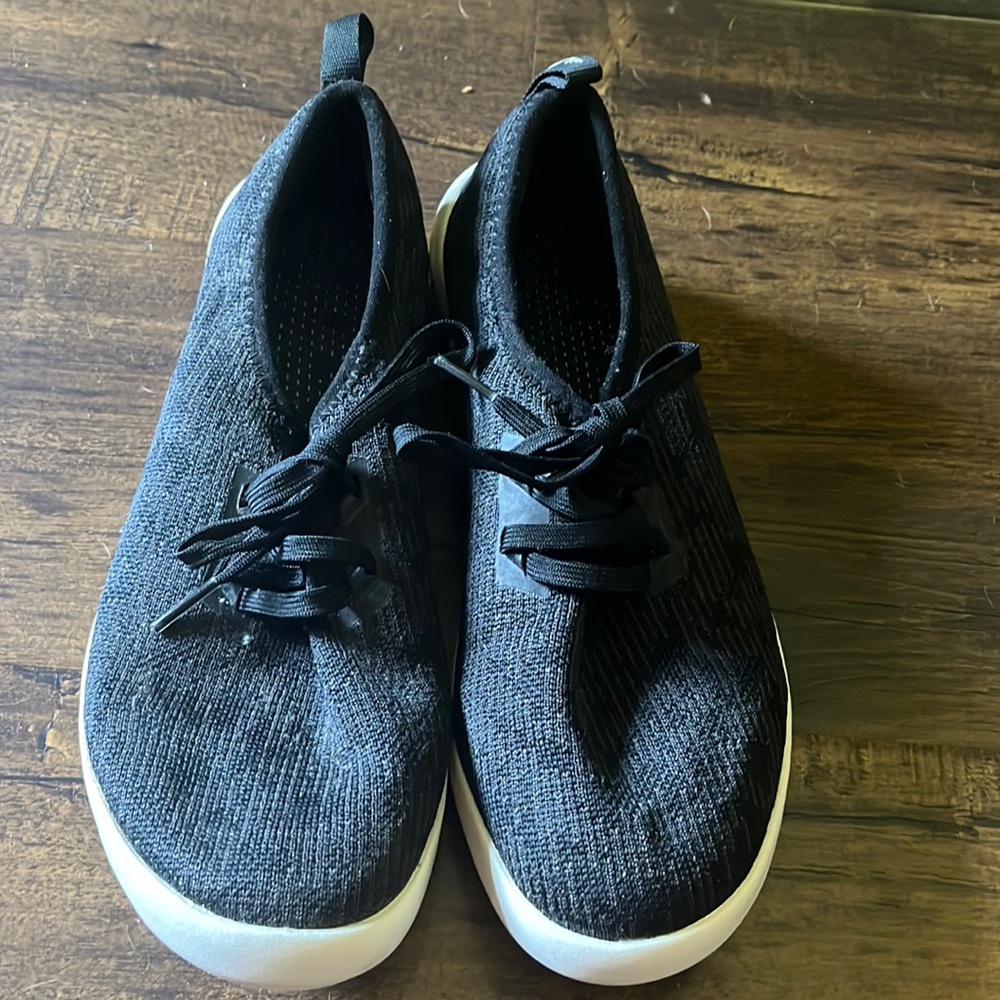 Brand New Adidas Waterproof Shoes Black Sneakers Tenn… Gem